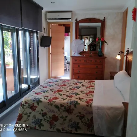 Familiar En Un Atico Con Gran Terraza Y,cocina ,en La Playa Homestay Burriana