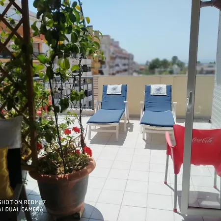 Homestay Familiar En Un Atico Con Gran Terraza Y,cocina ,en La Playa Burriana