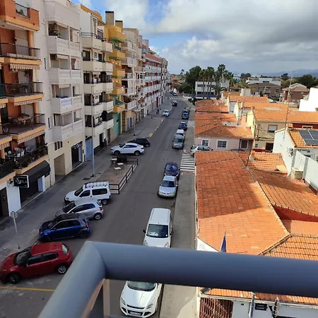 Familiar En Un Atico Con Gran Terraza Y,cocina ,en La Playa * Burriana